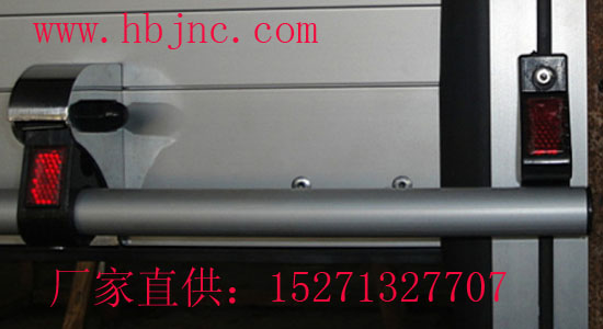 消防車用卷簾門配件